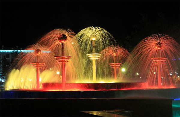Павлодар удивляет сегодня красотой своих фонтанов.