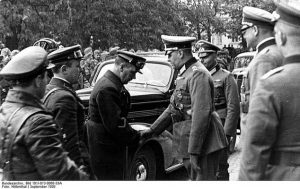 Снимок сделан в ходе проведения совместного советско-германского парада победы над Польшей.