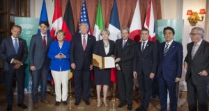 g7-summit-leaders-distraction-620x330